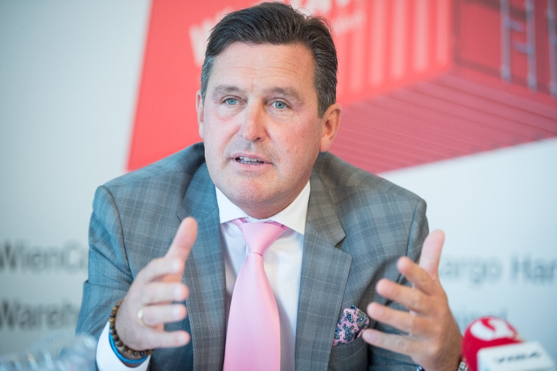 Peter Hanke, Geschäftsführer der Wien Holding, bei der Pressekonferenz zur Hafen-Wien-Bilanz 2016