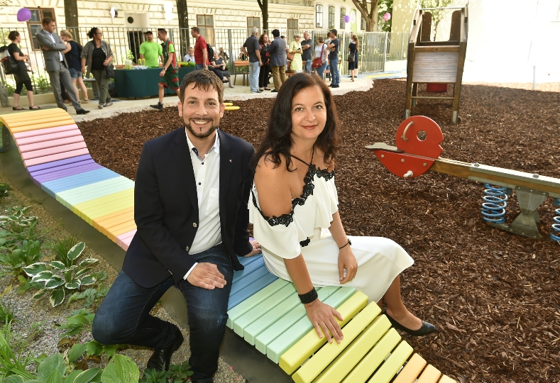 Stadträtin Sima und Bezirksvorsteher Rumelhart eröffnen den neuen Helene Heppe Park