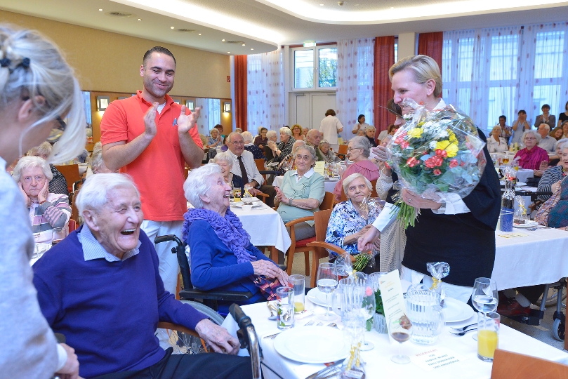 Das Haus Rodolfsheim des Kuratorium Wiener Pensionisten-Wohnhäuser feiert sein 30 jähriges Jubileum. Ehrung am längsten verheiratete Ehepaar Wurst - Quecksilberhochzeit