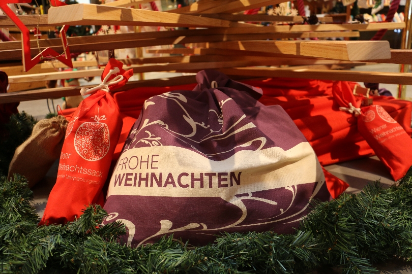 Wiener Weihnachtssack im 48er Tandler erhältlich