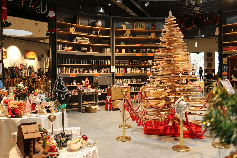 Weihnachtliches Secondhand-Shoppingvergnügen im 48er-Tandler