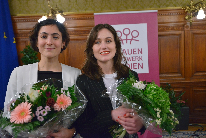 Die Preisträgerinnen Solmaz Khorsand (7. Wiener Journalistinnenpreis) und Elisabeth Mittendorfer (2. Jungjournalistinnenpreis).