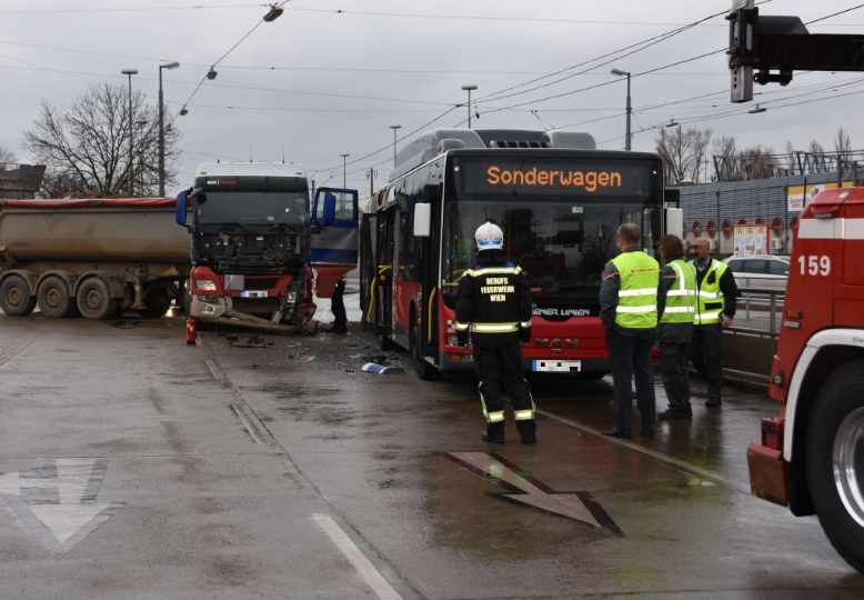 Verkehrsunfall in Wien-Donaustadt