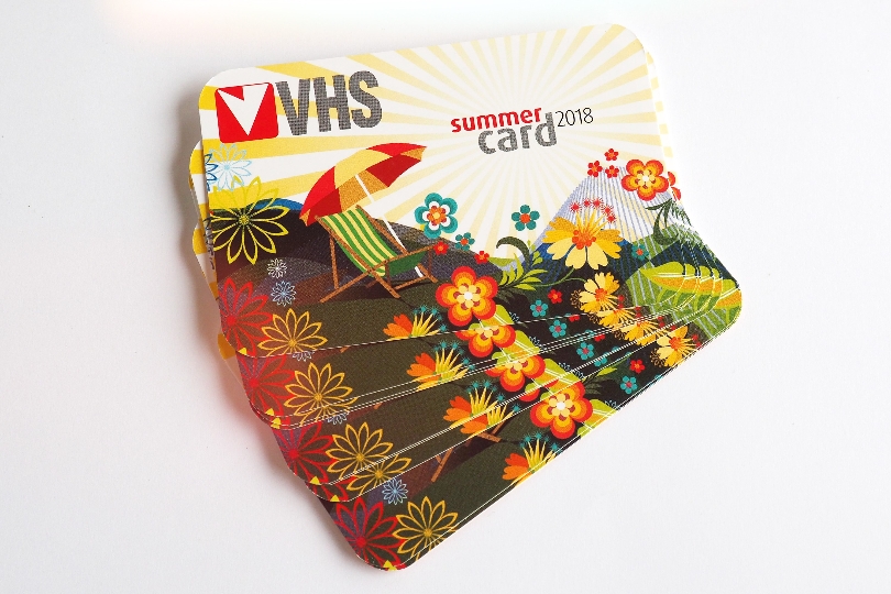 Mit der VHS summercard 2018 gibt es 1.000 Kurse zum halben Preis.