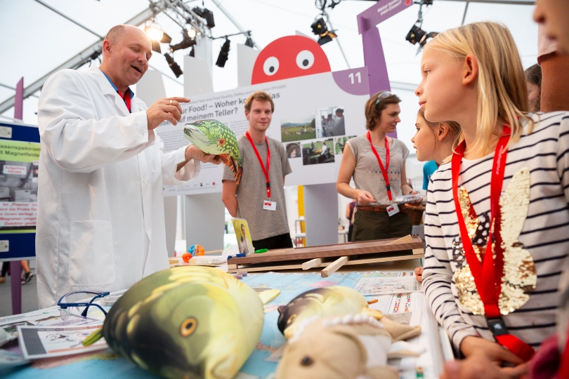 13.000 Besucherinnen und Besucher lockte das Wiener Forschungsfest 2018 in die CREAU.