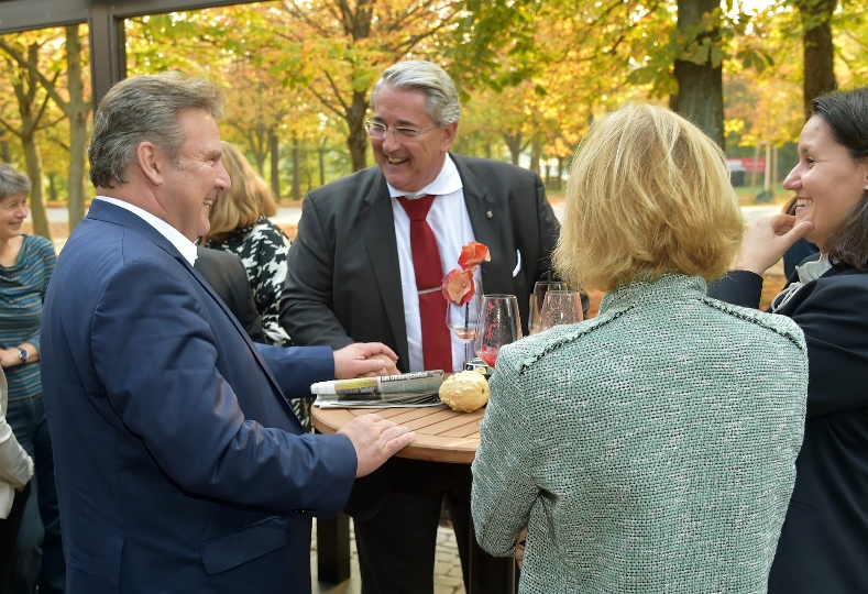 Bürgermeister Ludwig im Gespräch mit dem Donaustädter Bezirksvorsteher Ernst Nevrivy