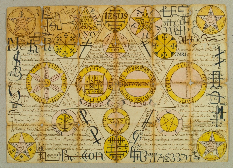 Rosenkreuzer Amulett im Jüdischen Museum Wien