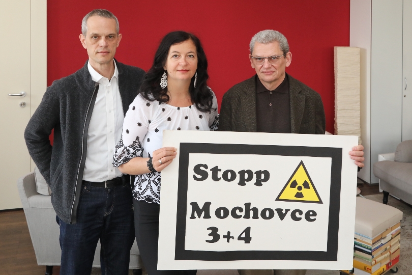 Whistleblower Mario Zadra besucht StRin Ulli Sima zum Thema Mochovce.