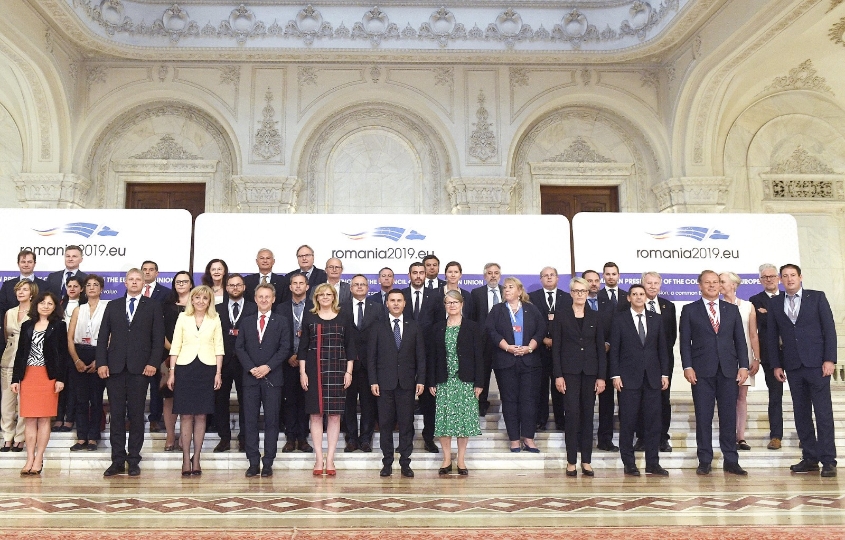 Gruppenfoto informelles EU Ministertreffen zu Städtepolitik