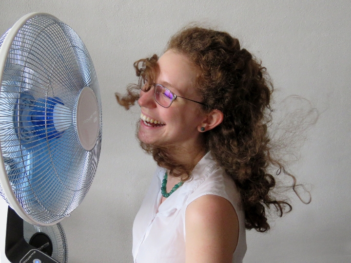 Ein Ventilator hilft durch die Hitze zu kommen