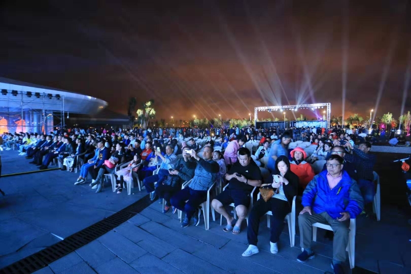 Zuschauerinnen und Zuschauer beim Wiener Musikfilm-Festival in China.