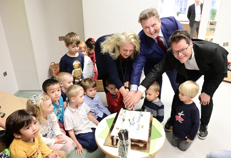 Abteilungsleiterin Daniela Cochlar, Bürgermeister Michael Ludwig und Stadtrat Jürgen Czernohorszky im Kindergarten Lustkandlgasse.