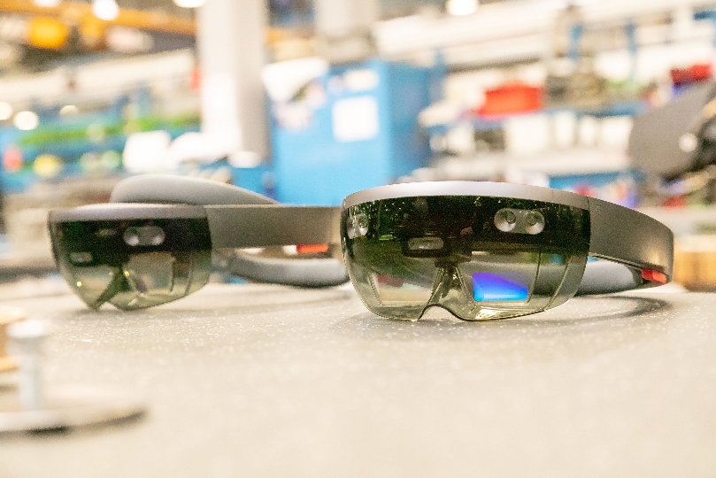 Mit Hilfe dieser Brille testen die Wiener Linien Augmented Reality für Wartungsarbeiten.