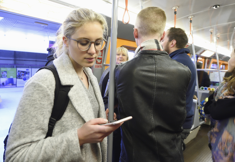 Die Smartphone-App WienMobil bietet neben sämtlichen Echtzeitdaten und Fahrplänen der Wiener Linien auch den Zugriff auf digitale Öffitickets und Live-Verkehrsinfos.