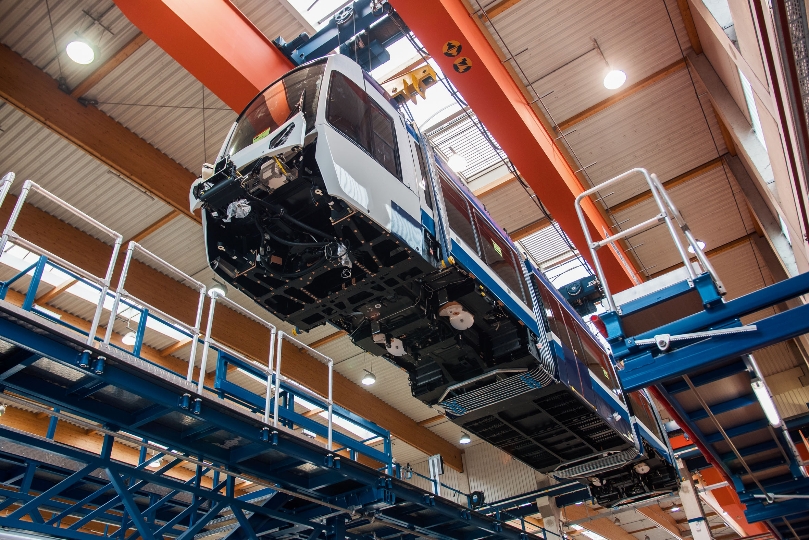 Das Bombardier-Werk in Wien fertigt die neuen Züge der Badner Bahn an.