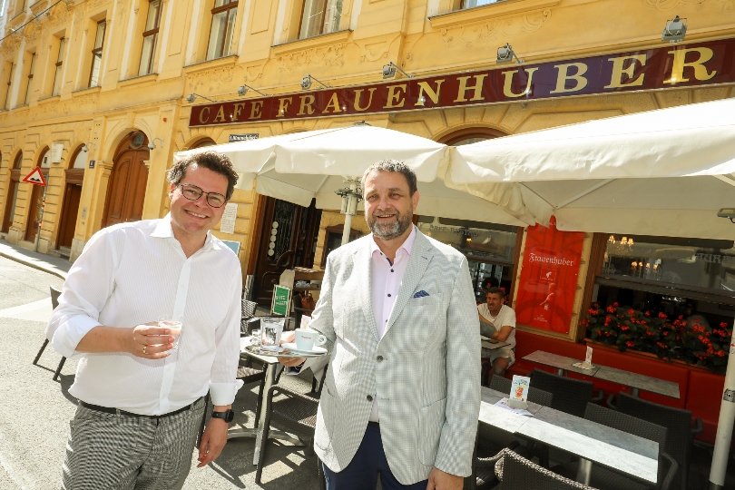 Klimastadtrat Jürgen Czernohorszky und Wolfang Binder, Obmann der Fachgruppe Wien der Kaffeehäuser.