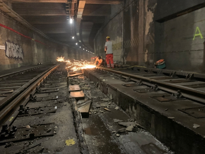 Bauarbeiten im U2-Tunnel unter der Zweierlinie.