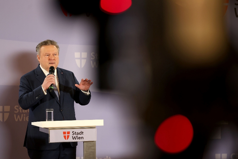 Bürgermeister Michael Ludwig bei der Pressekonferenz "Personalpaket Wiener Gesundheitsverbund – mehr Geld für das Personal"