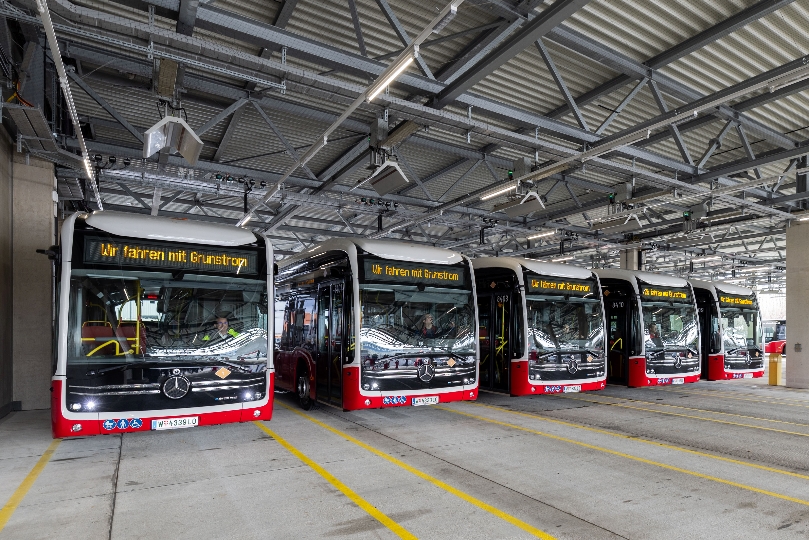 Das Kompetenzzentrum für E-Mobilität bietet Platz für 60 E-Busse, die hier künftig geladen, gewartet und repariert werden.