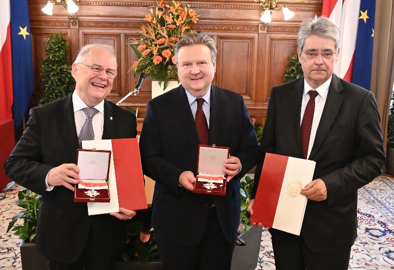 (v.l.) Sektionschef in Ruhe Manfred Matzka, Bürgermeister Michael Ludwig und der ehemalige Siemens-Generaldirektor Wolfgang Hesoun.
