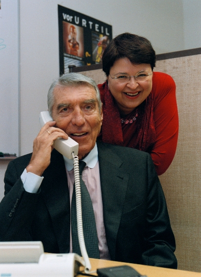 Altbürgermeister Dr. Zilk mit StR. Brauner am "Miteinander-Telefon"