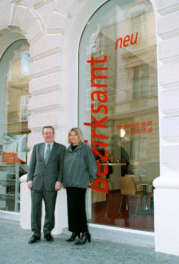 Vbgm. Grete Laska und Magistratsdirektor Dr. Ernst Theimer