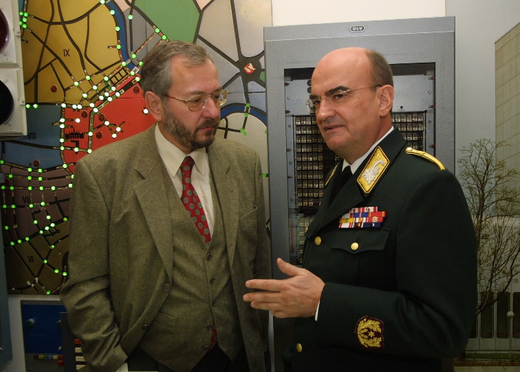 40-jähriges Bestehen der Wiener Verkehrsleitzentrale mit StR. DI Rudolf Schicker und Polizeipräsident Dr. Peter Stiedl