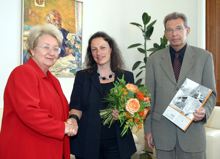 v.li.n.re.: StR. Dr. Elisabeth Pittermann-Höcker, Mag. Claudia Spring, Prim. Dr. Ludwig Kaspar
