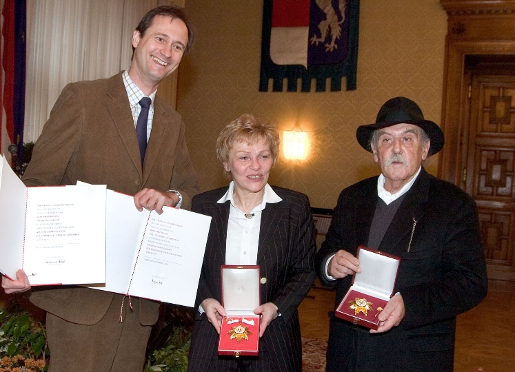 v.li.n.re.: StR. Dr. Andreas Mailath-Pokorny, Marianne Gruber und Raimund Abraham
