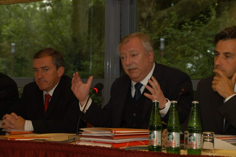 Wiens Bürgermeister und gleichzeitig Präsident des Städtebundes Dr. Michael Häupl beim 55. Städtetag in Salzburg