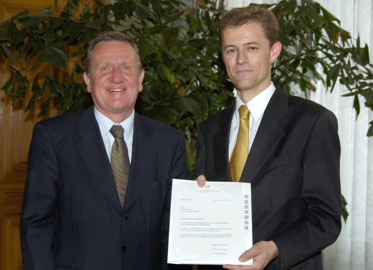 Magistratsdirektor Dr. Ernst Theimer mit dem neuen Chef der Wiener Magistratsabteilung 18, DI Thomas Madreiter