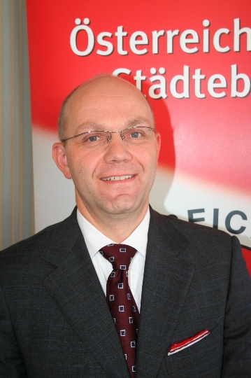 Senatsrat Mag. Dr. Thomas Weninger, ab 1. Dezember 2006 Generalsekretär des Österreichischen Städtebundes