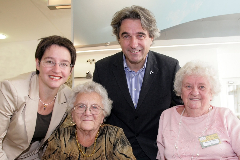 StR. Mag.a. Sonja Wehsely und Min. Erwin Buchinger zu Besuch im PensionistInnen-Wohnhaus