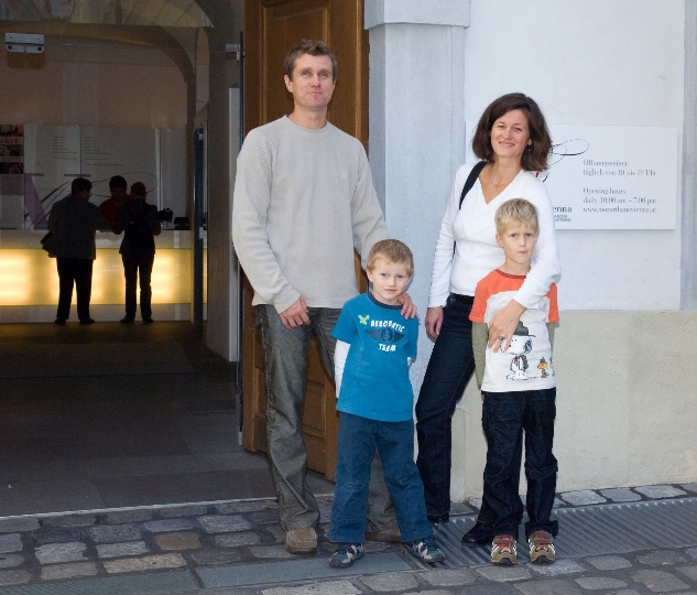 Familien beim Besichtigen des Mozarthaus Vienna