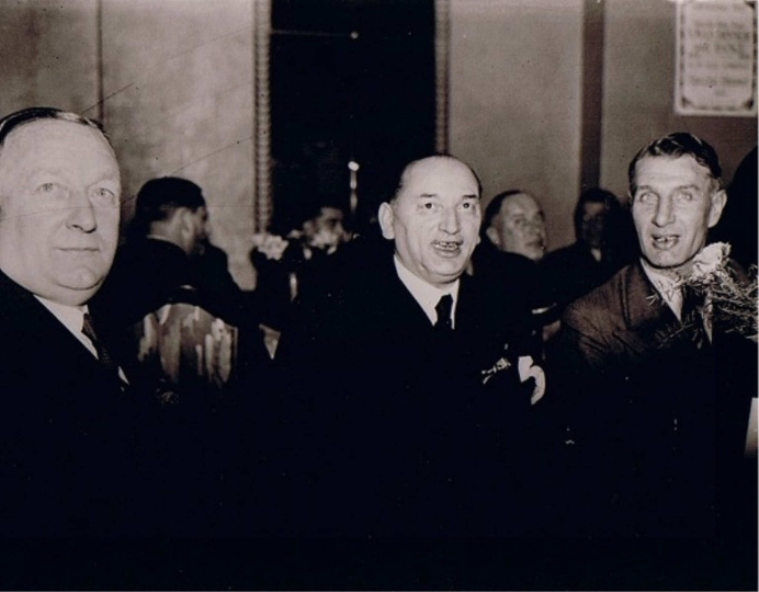Begründer des modernen Weltfußballs: Herbert Chapman, Hugo Meisl und Jimmy Hogan (von links), London 1933