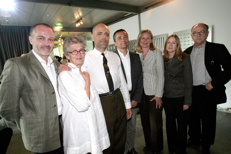 KÖR-Geschäftsführer Gerald Matt und Bettina Leidl mit Mitgliedern der internationalen Jury des KÖR