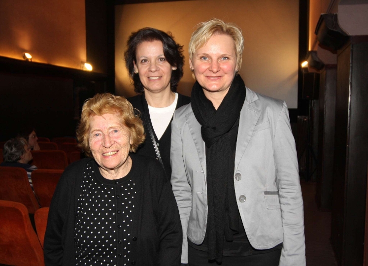 v.li.n.re.: Irma Trsak, Milli Segal, StRin. Sandra Frauenberger beim "Frauen*Stadt*Talk" Gedenkjahr 2008