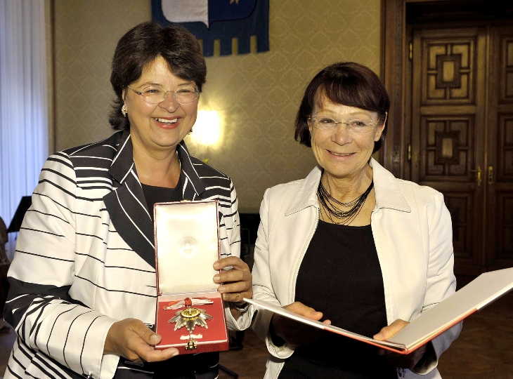 Vbgmin. Mag.a Renate Brauner mit der stellvertretenden Direktorin der AK-Wien Mag.a Johanna Ettl