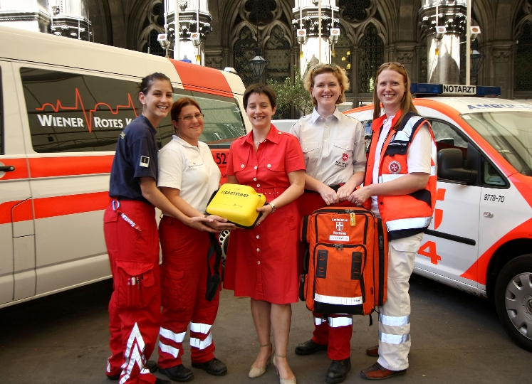 Gesundheitsstadträtin Mag.a Sonja Wehsely verabschiedet das Wiener Frauenteam zur Rettungsweltmeisterschaft