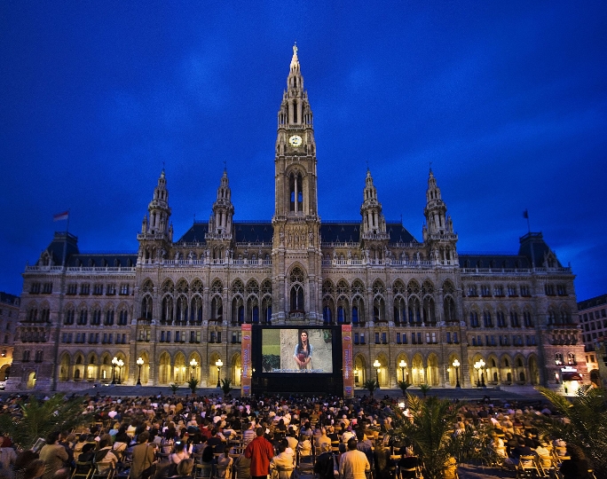 Startet wieder: Ab Samstag findet am Rathausplatz zum 19. Mal das Film Festival statt
