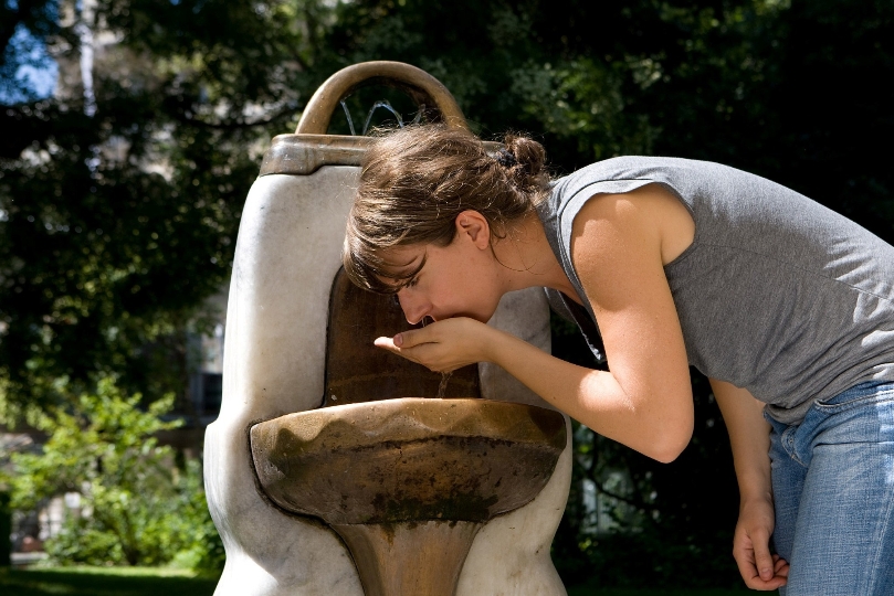 Glasklares Wiener Wasser aus mehr als 900 Trinkbrunnen in der Stadt
