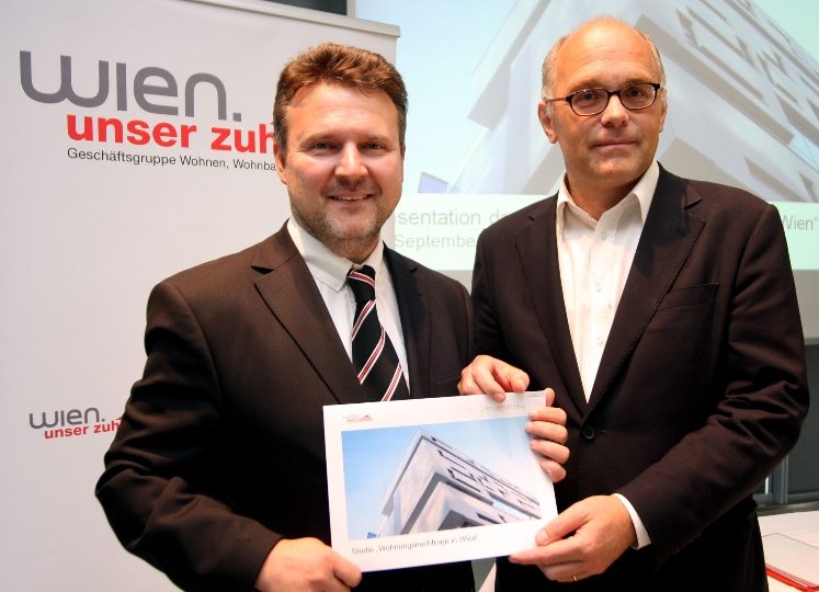 Vbgm Dr. Michael Ludwig und Günter Ogris, GF von SORA, präsentierten die Studie "Wohnungsnachfrage in Wien 2009"