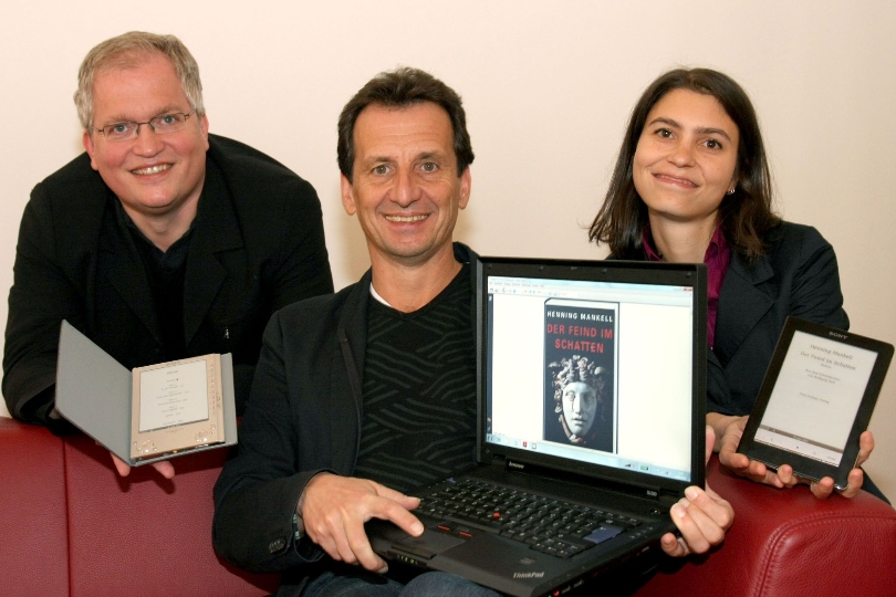 Die Bücherei kommt nach Hause: Büchereien Wien Leiter Markus Feigl, StR Christian Oxonitsch und Katharina M. Bergmayr, Büchereien Wien-Online