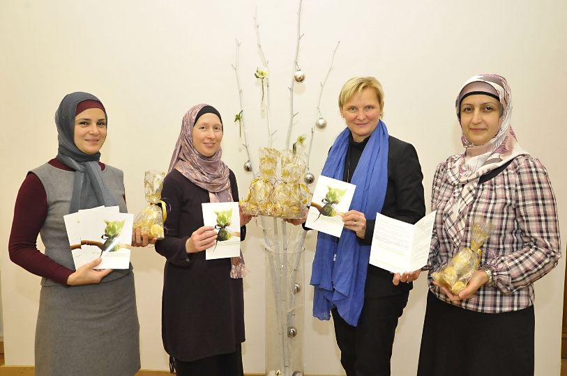 StRin Frauenberger freut sich über die Nachbarschaftsaktion der muslimischen Frauen