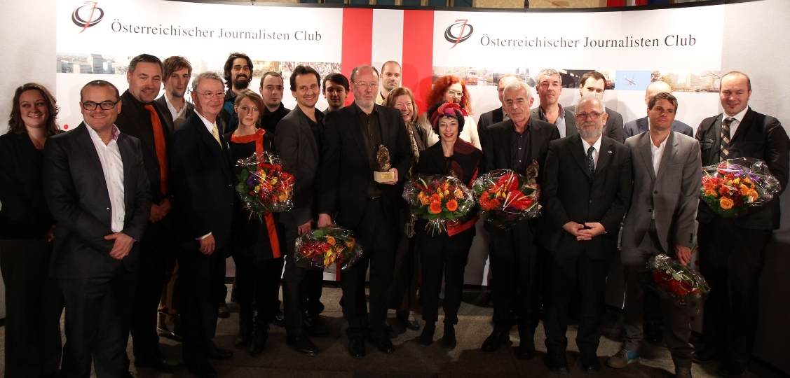 Stadtrat Christian Oxonitsch mit allen Nominierten und Preisträgern des Dr. Karl Renner Publizistik-Preises 2011