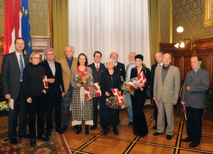 Kulturstadtrat Andreas Mailath-Pokrony mit den Preiträgerinnen und Preisträgern der Stadt Wien für 2011