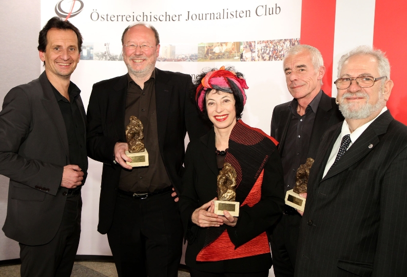 Stadtrat Christian Oxonitsch mit den Preisträgern Walter Gröbchen (Online), Helene Maimann (Fernsehen), Michael Schrott (Radio) und ÖJC-Präsident Fred Turnheim