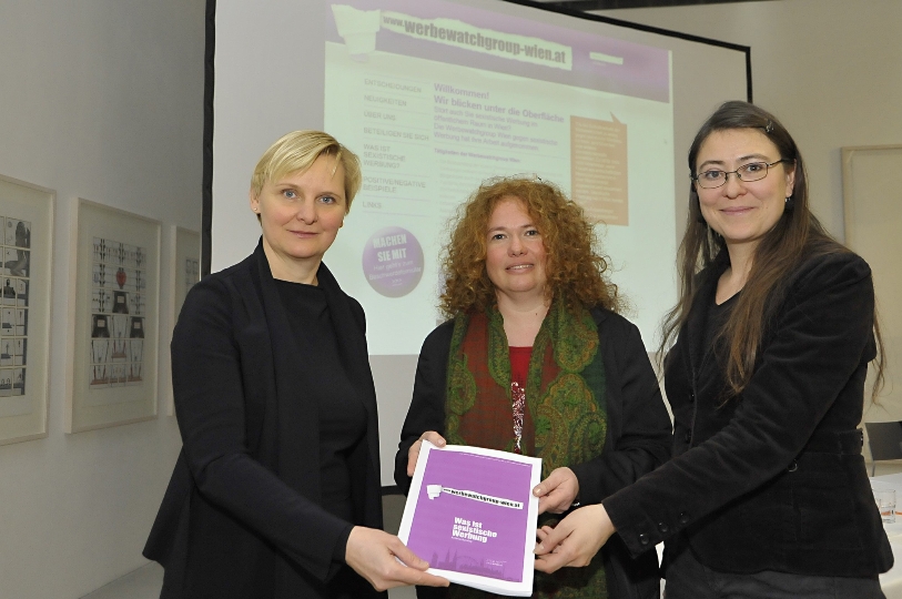 v.li.n.re.: StRin Sandra Frauenberger, GRin Monika Vana (Grüne), Dr.in Ulrike Weish (Watchgroup)