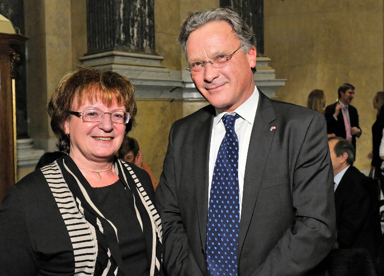 Dritte Landtagspräsidentin Marianne Klicka mit dem Präsidenten der Österreichischen Rechtsanwallskammertage Dr. Rupert Wolff