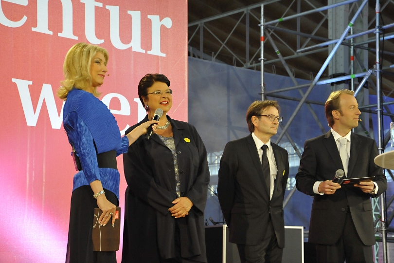 Vizebürgermeisterin Renate Brauner und Geschäftsführer Gerhard Hirczi bei der Eröffnung des 30-Jahr-Festes der Wirtschaftsagentur Wien 